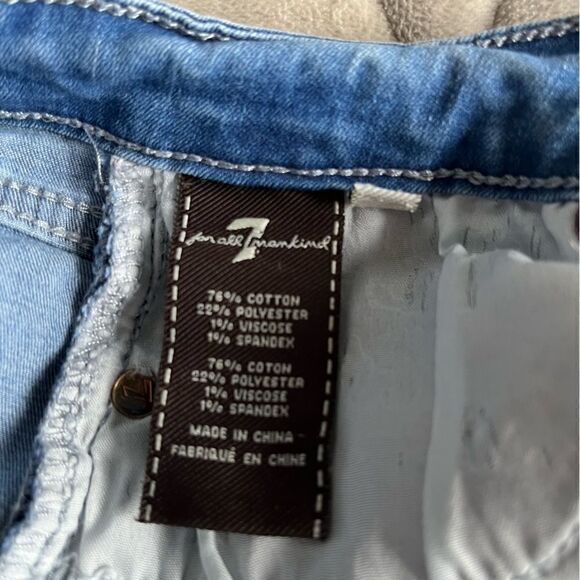 Girls 7 For All Mankind Cuffed Distressed Destroyed Denim Short Shorts Size 7 - Picture 8 of 12